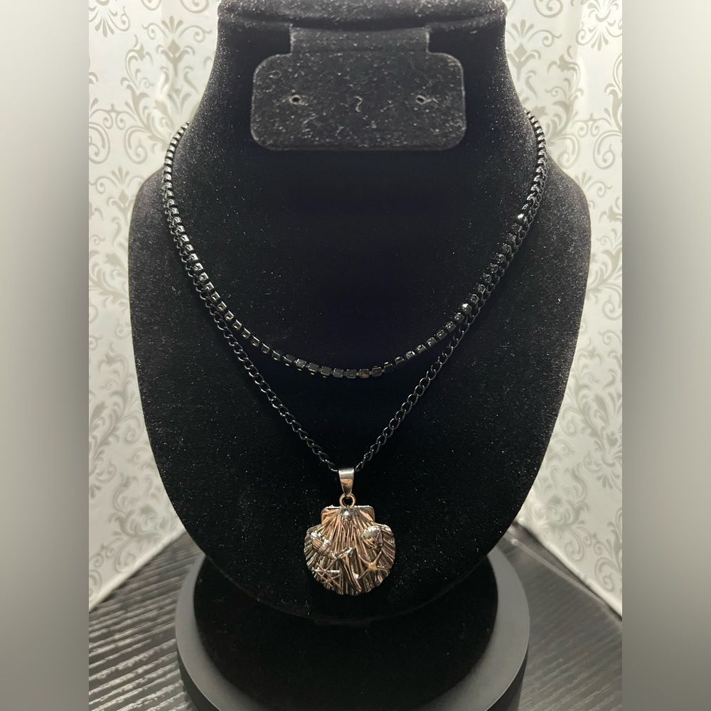 15” Necklace with seashell pendant and chain extender. Handmade by Mua.